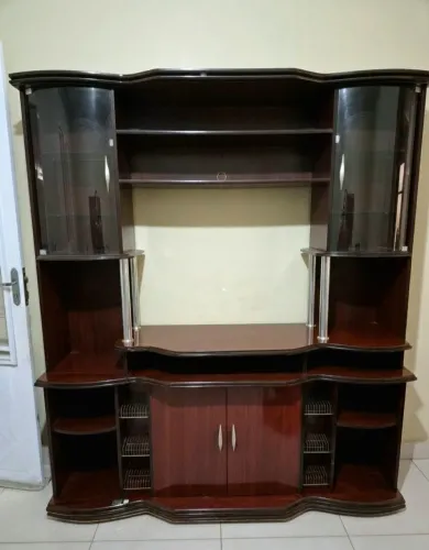 Estante de madeira / Rack para TV - Ótimo estado