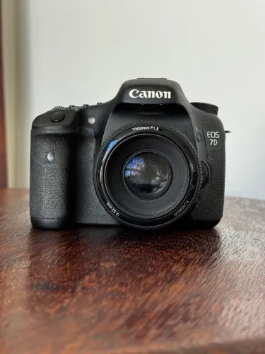 Canon EOS 7D + Lente Yongnuo YN50mm