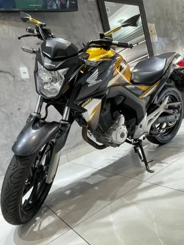 Moto em dia só tranferir e rodar 