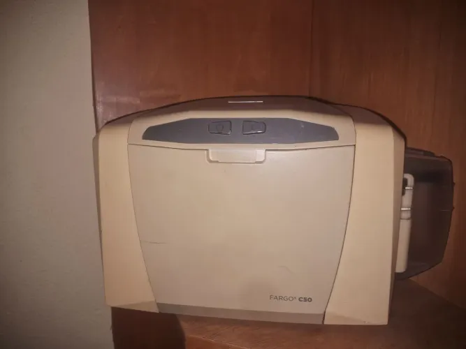 Impressora de crachá fardo c50 com refil e 30 cartões em branco