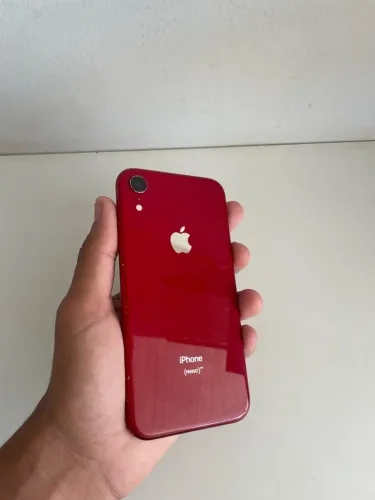 Iphone XR / VERMELHO