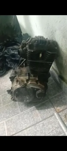 Motor da Honda Bros 150 OHC