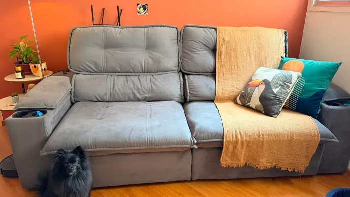 Sofá retrátil 2.40 novinho