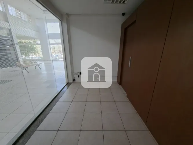 Loja Comercial Para locação e Venda no bairro Santa Monica
