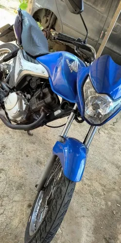 Vendo ou troco titam