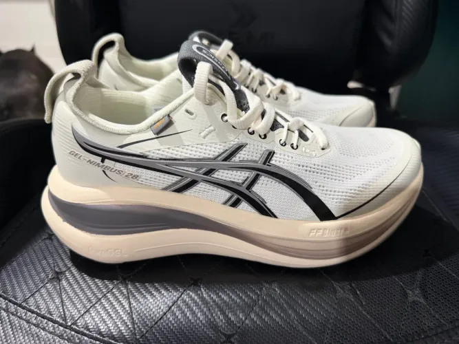 Tênis Asics Gel Nimbus 28 GO - tamanho 37