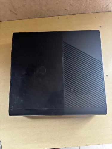 Xbox 360 super slim desbloqueado