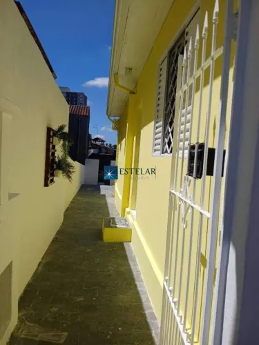Casa para Aluguel no Centro de Mogi das Cruzes 1 Quarto e Quintal