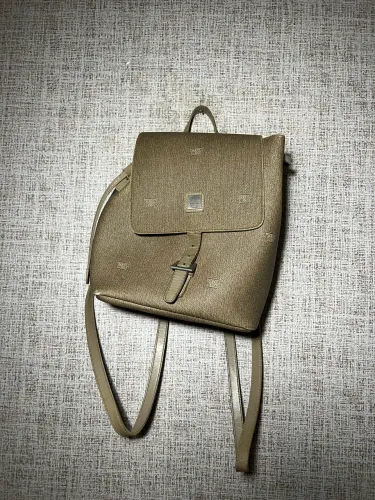 Mochila Victor Hugo em couro original!