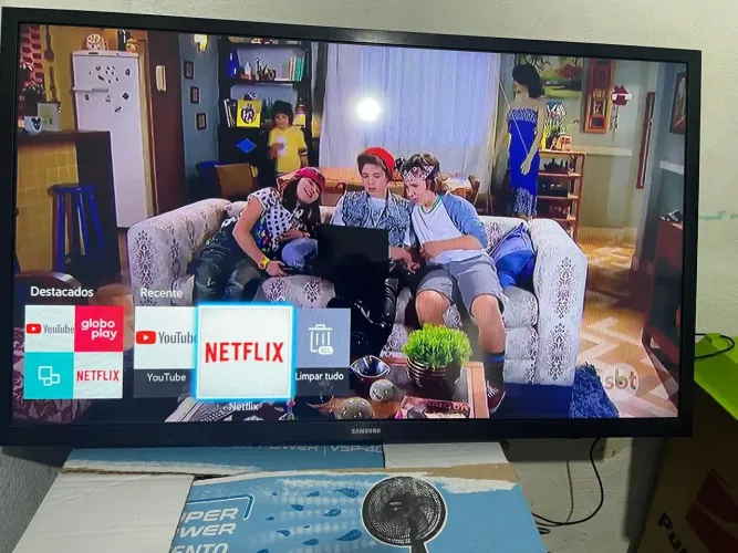Tv Samsung smart 32" conservada
