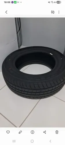 Vedo um pneu novo 