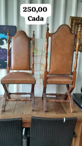 Cadeira de Jantar R$250,00 Cada