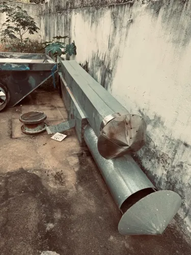 VENDE-SE CHAMINÉS E EXAUSTOR INDUSTRIAL