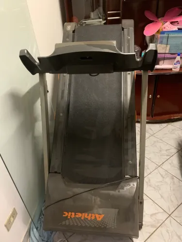 Vendo esteira usada athletic advance 520ee  