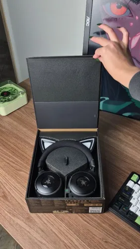 Razer Kraken Kitty V3 Pro (menos de 2 meses de uso)
