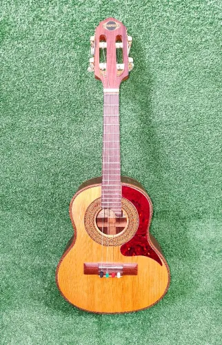 Cavaquinho Contemporânea de Imbuia Figurada Captado 