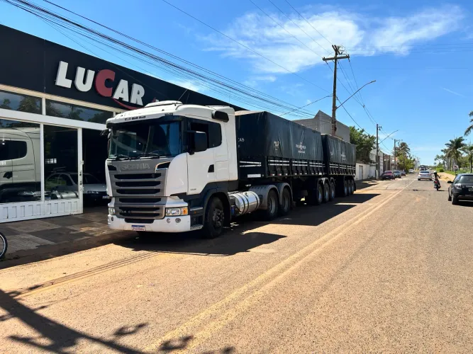 CONJUNTO SCANIA 440 e RODOTREM 3x3