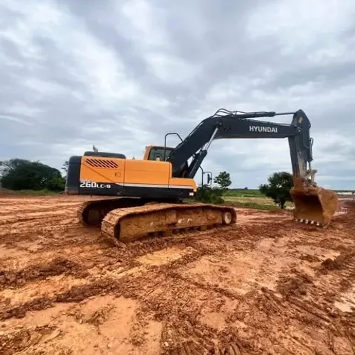 Escavadeira Hidráulica Hyundai 260LC-9 - Oportunidade!