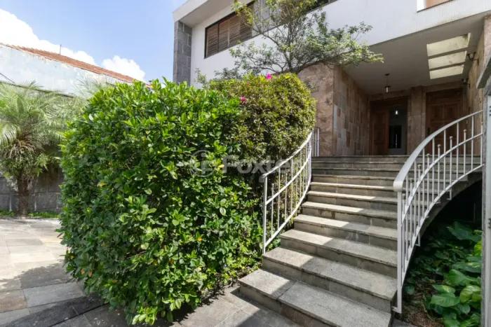 Casa à venda Rua Dentista Barreto, Vila Carrão - São Paulo