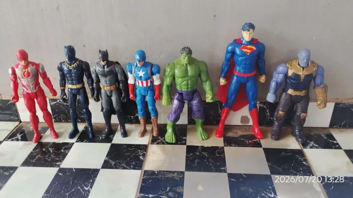 VENDO BRINQUEDOS ORIGINAL DA MARVEL 