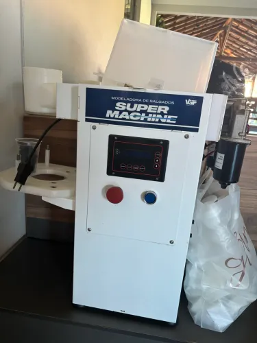 Máquina de fazer salgados