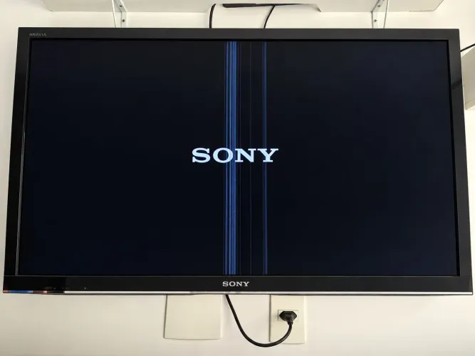 TV Sony Bravia 40? + Antena Aquário + Suporte - Com Defeito