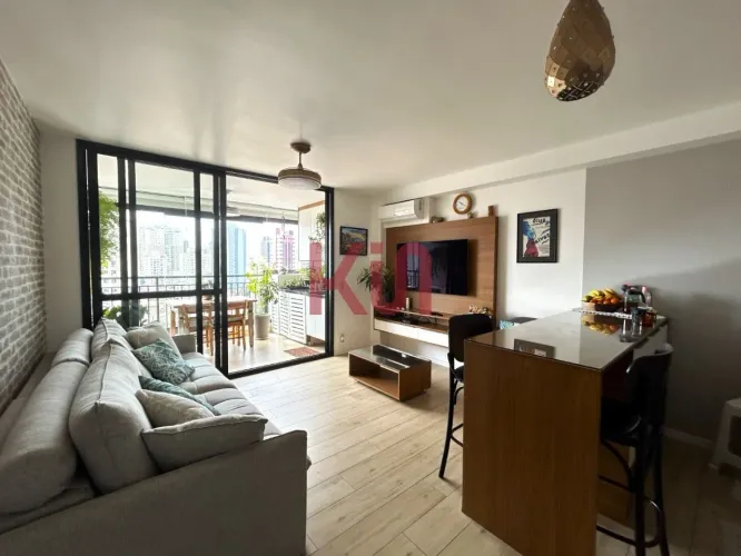 Apartamento à venda em Mirandópolis, São Paulo-SP: 2 quartos, 1 suíte, 1 sala, 2 banheiros