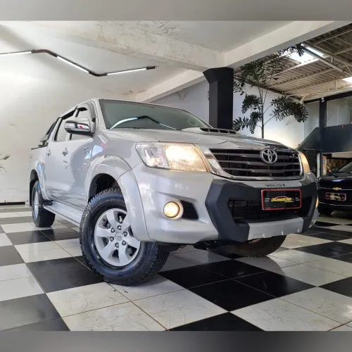 Toyota Hilux CD SRV D4-d 4X4 3.0 TDI Diesel AUT 2014