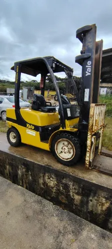 Empilhadeira Yale 3T diesel