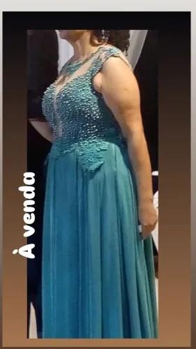 Vende um vestido 