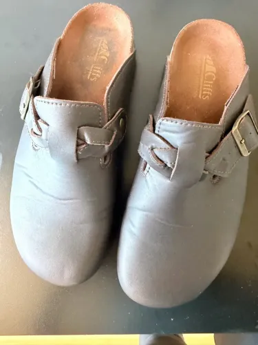 CLOG de couro