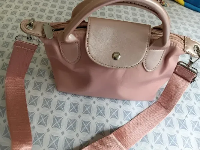 Vendo bolsa de ombro nova rosa linda