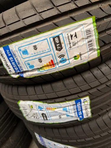 Pneu 195/65 R15 $335.00 unidade à vista