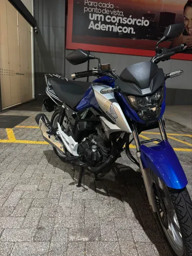 Cg Titan 160 edição 40 anos 