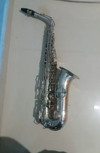 Saxofone Alto Weril Master Prateado