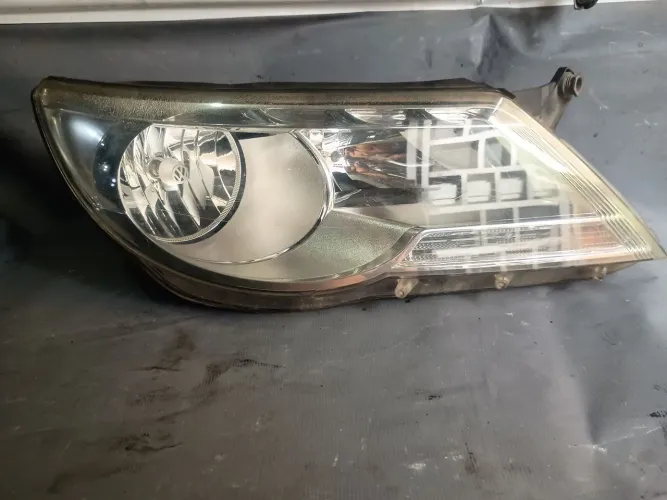 Vendo farol da tiguan 2008