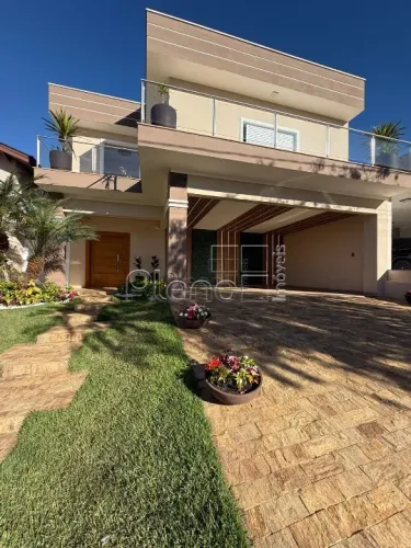 Casa à Venda no Condomínio Villa do Sol em Valinhos, no bairro Jardim São Marcos.