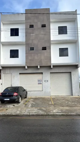 Alugo Ponto Comercial com Habites e 02 portas automáticas no Final da Av. Pará ideal para