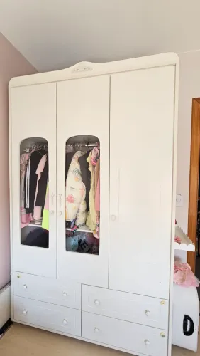 Guarda-roupas infantil Divicar