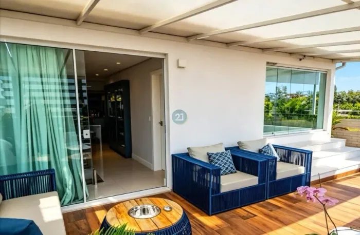 Alugo cobertura duplex com ofurô e varanda gourmet, 03 quartos, 02 garagem, 230m² privativ