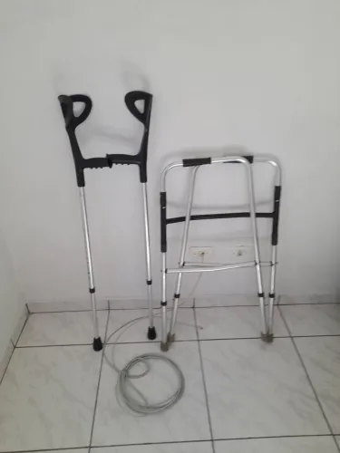 Muletas mais andador 190,00