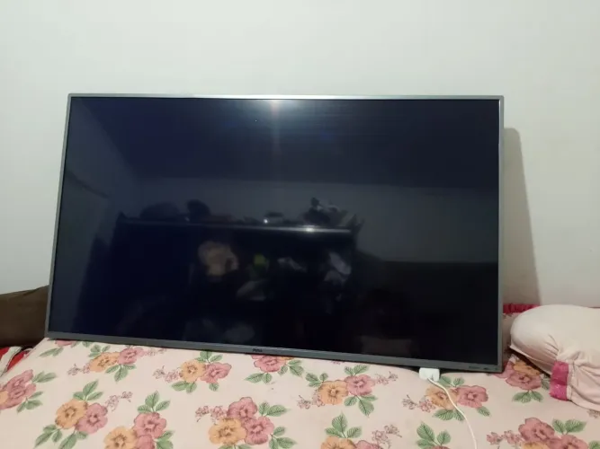 Vendo smartv 4k 55 polegadas leia todo anuncio está tudo ai sem volume 