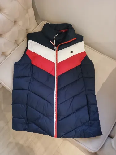 Tommy! Colete Femino - Tam PP. Em perfeito estado.