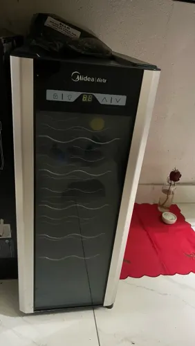 Adega Mideia Liva 12 garrafas 
