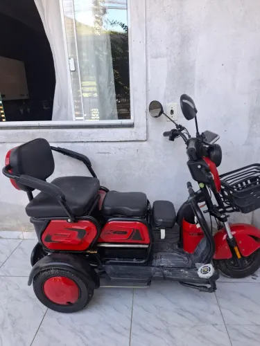 Triciclo eletrici
