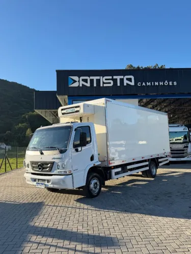 Accelo 815 Bau Refrigerado PAVAN 6m