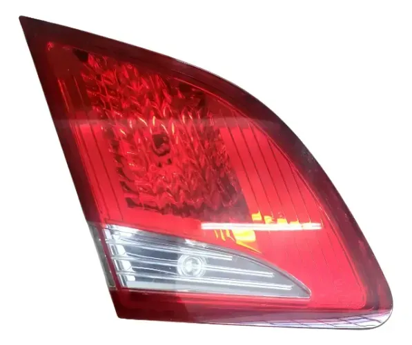 Lanterna Tampa Traseira L.e Peugeot 408 2011/2014 (Usado) / MT