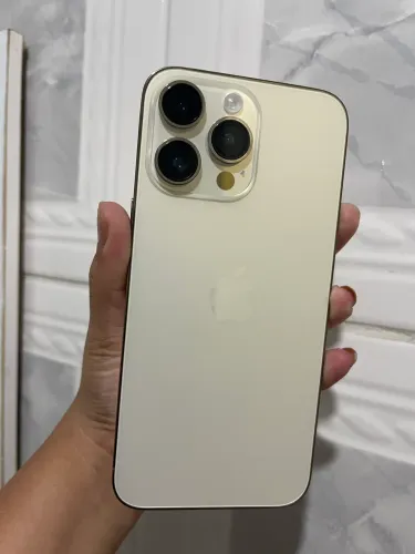 iPhone 14 Pro Max - PEGO IPHONE INFERIOR