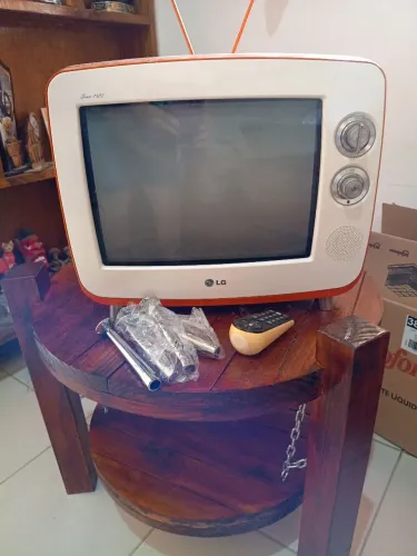 TV LG Retrô Funcionando com conversor RETIRAR NO LOCAL