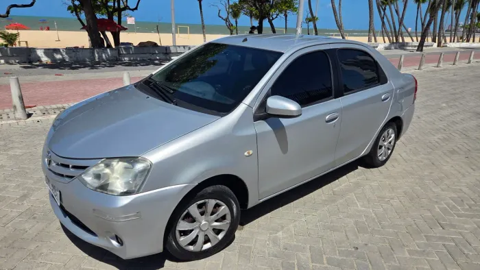Toyota Etios XS Sedan 1.5 Flex 16V 4P Mec. 2015